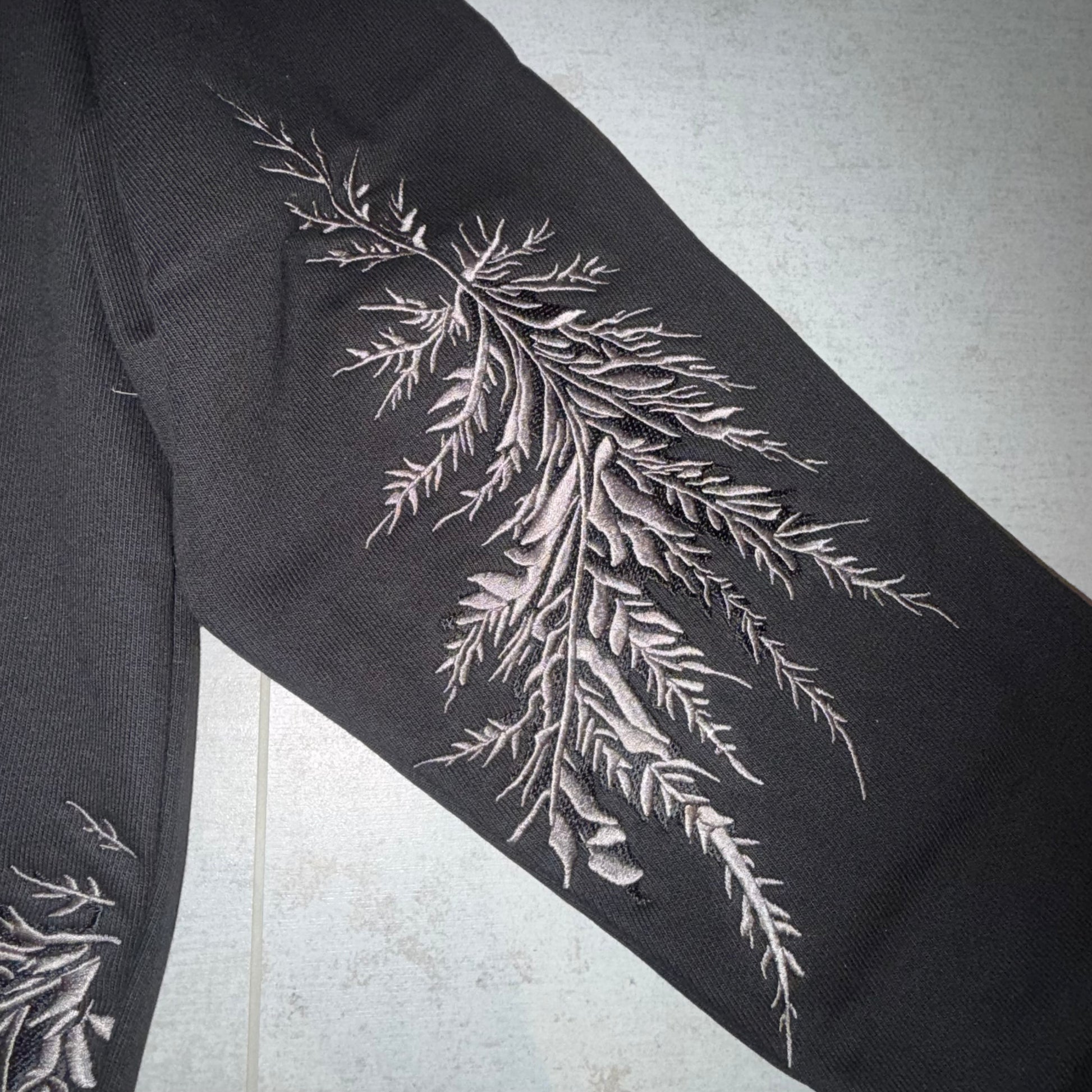 WALKEMDOWN EMBROIDED ZIP UP