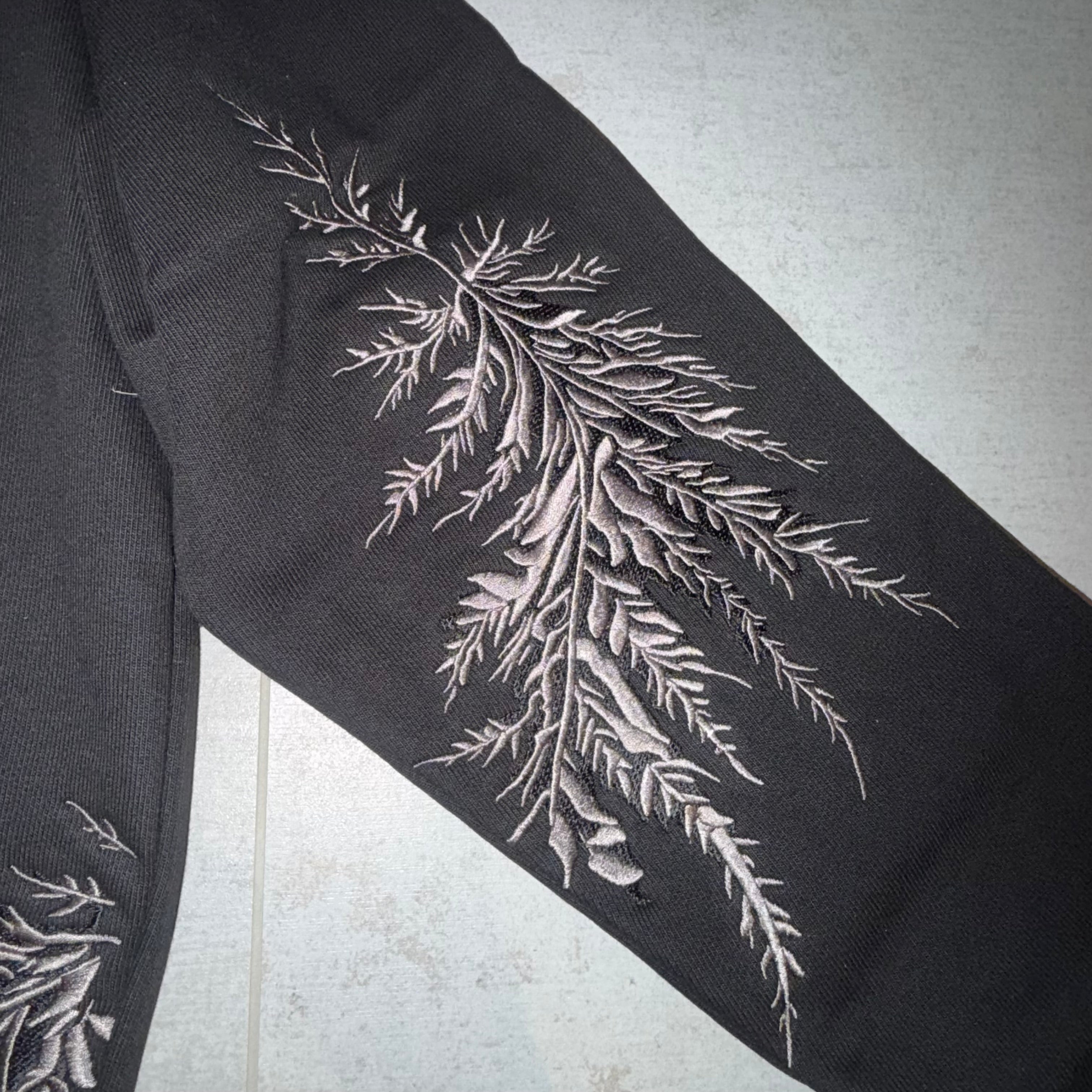 WALKEMDOWN EMBROIDED ZIP UP